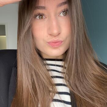 Babysitter in Huisseau-sur-Mauves: Ingrid