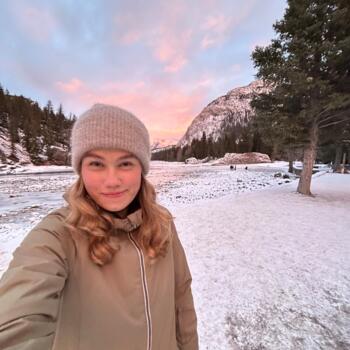 Babysitter in North Vancouver: Mateja