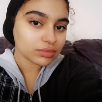 Babysitter in Birmingham: Hajar
