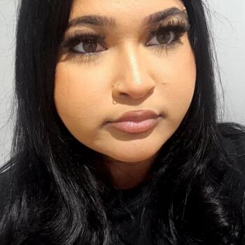 Babysitter Auckland: Samar