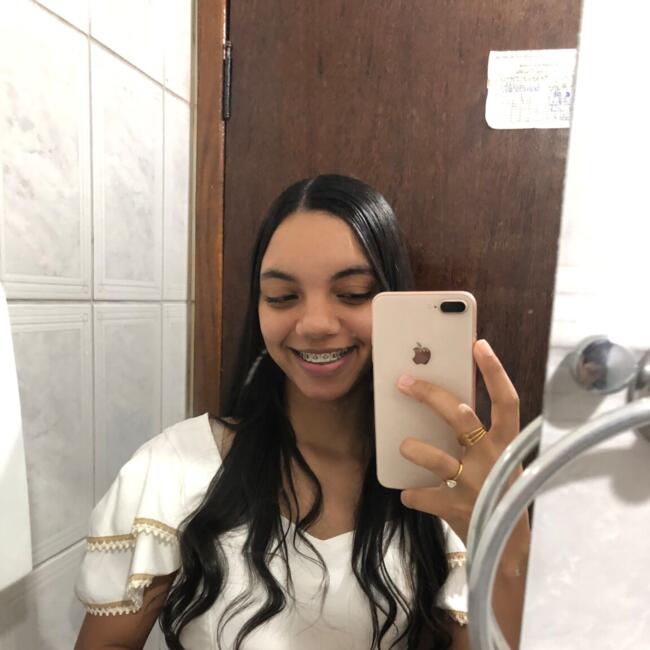 Babysitter in Governador Valadares: Lara
