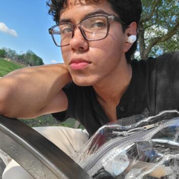 Babysitter in Houston: Mauricio