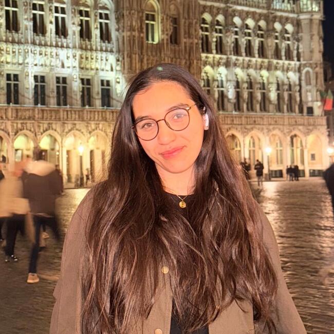 Babysitter in Namür: Maryem