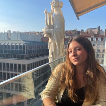 Babysitter in Lyon: Alice