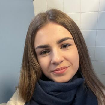 Babysitter Lanquetot: Léa