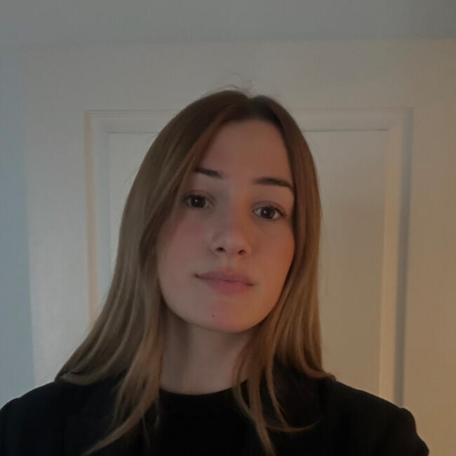 Babysitter in Aix-en-Provence: Ines