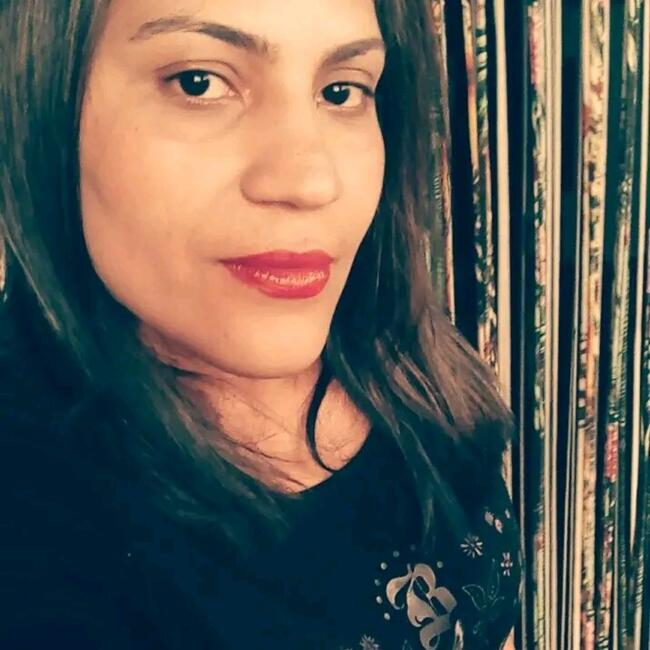 Babysitter in São Paulo: Adriana