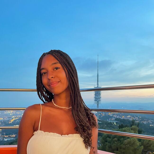 Babysitter in Sant Adrià de Besòs: Aurelie