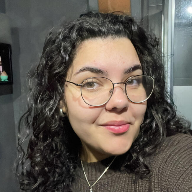 Babysitter in Cabouco: Renata