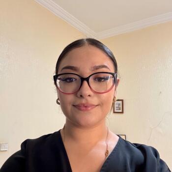 Babysitter in Créteil: Hiba