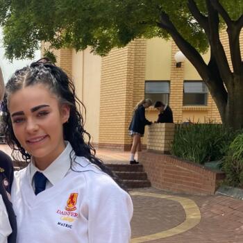 Babysitter in Midrand: Chloe