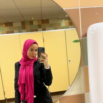 Babysitting job in Zaandam: babysitting job Yousra