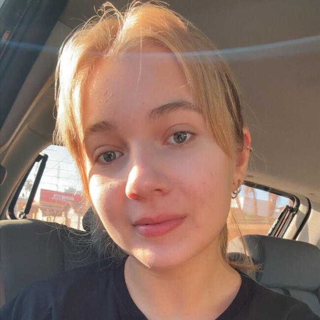 Babysitter in Jatai: Bianca
