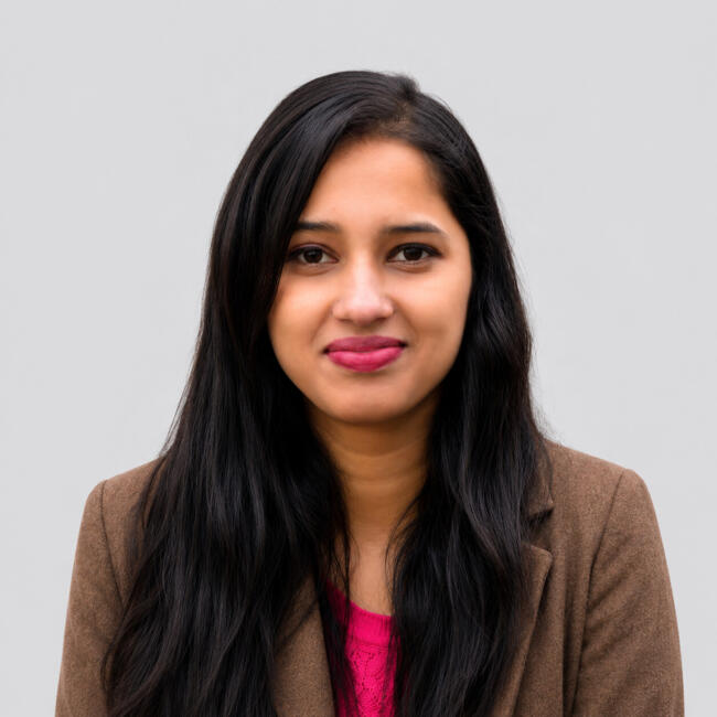 Babysitting job in Noida: Nidhi