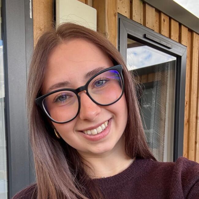 Babysitter in Charleroi: Evy