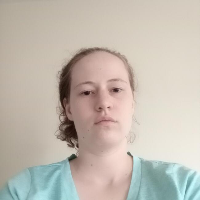 Babysitter in Auckland: Emily