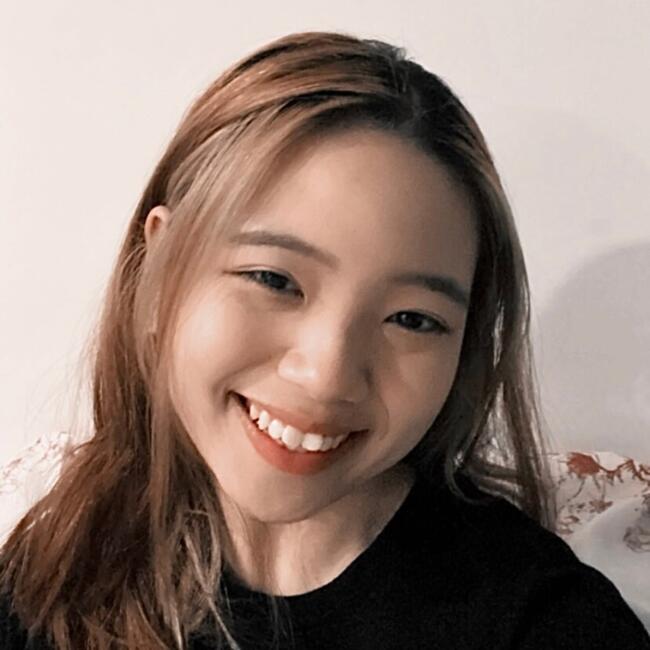 Babysitter in Singapore: Sim