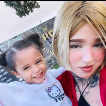 Niñera Valencia: Avril