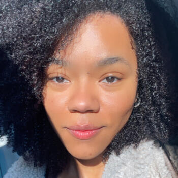 Babysitter in Northampton: Taina