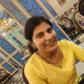 दिल्ली में बेबीसिटर: Dimppi