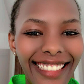 Babysitter in Dubai: Mariam