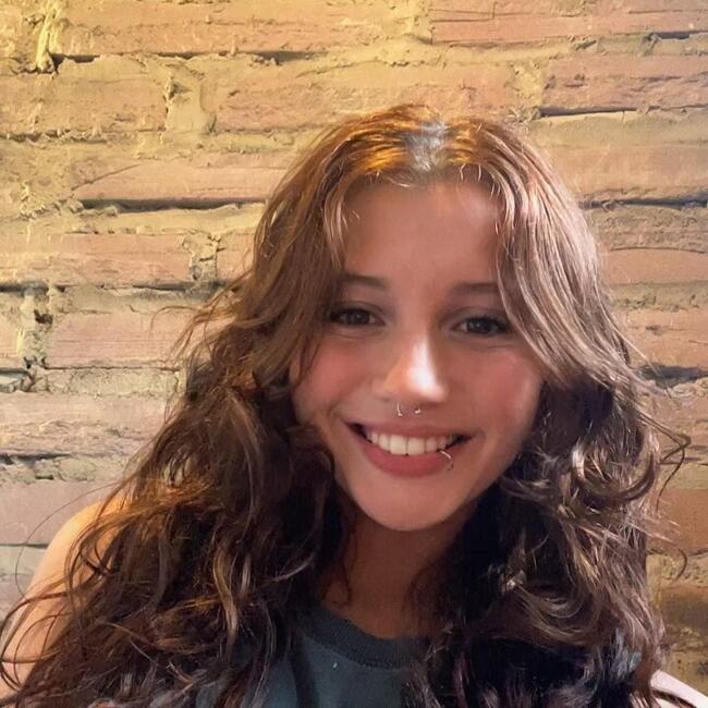 Babysitter in Porto Alegre: Julia