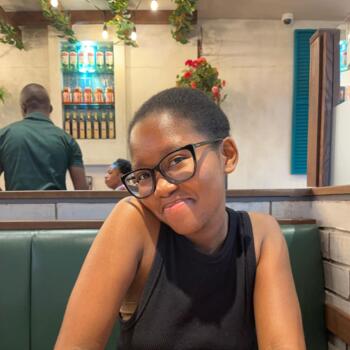 Babysitter in Port Elizabeth: Bontle