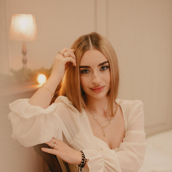 Babysitter in Iași: Denisa