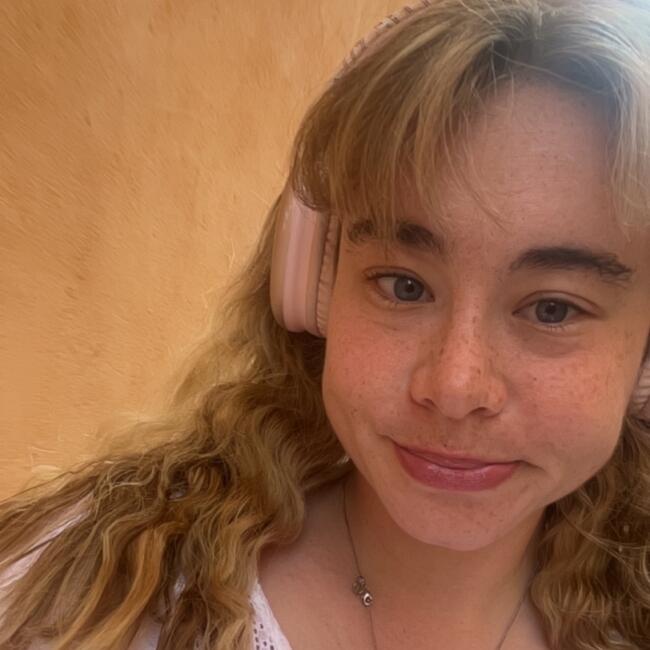 Baby-sitter in East York: Grace