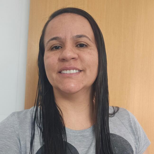 Babysitter in Goiânia: JOSIANE