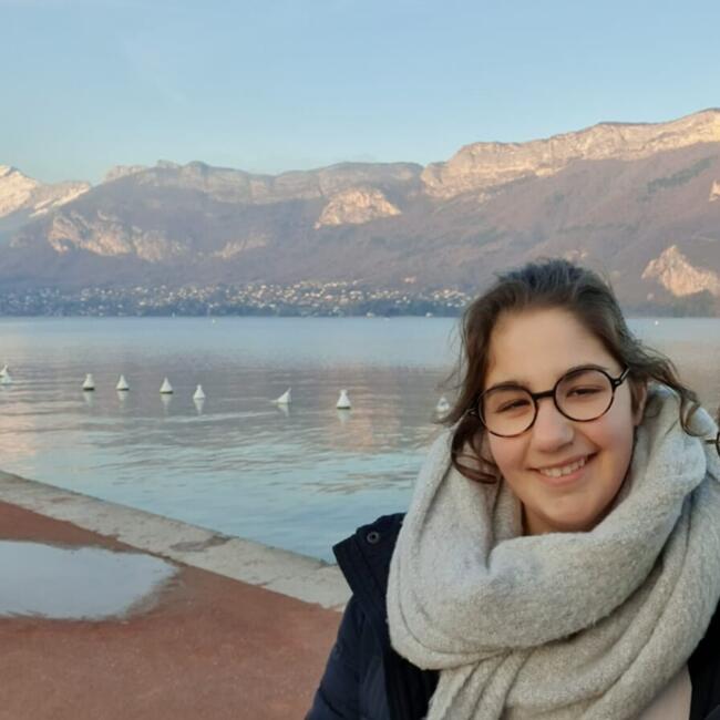 Babysitter in Annecy: Léa