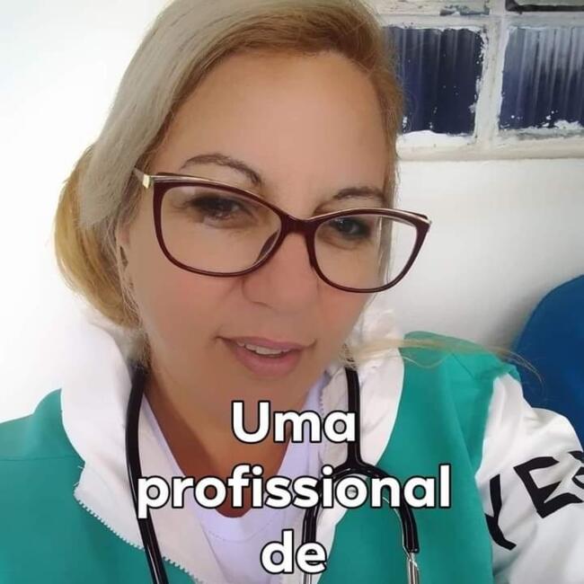 Babysitter in Praia Grande: Fatima