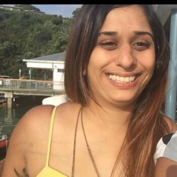 Babysitter in Auckland: Deepti