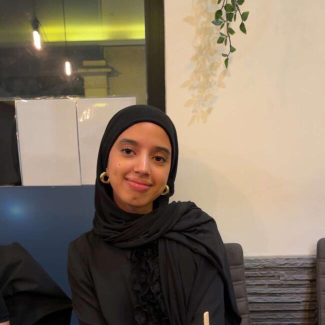 Baby-sitter in Saint-Pierre-des-Corps: Oumayma