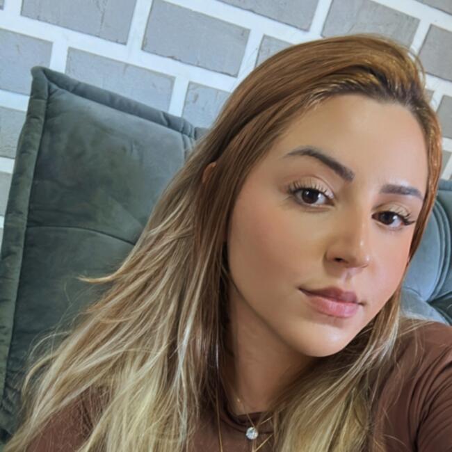 Emprego de babá em Cuiabá: Raquel