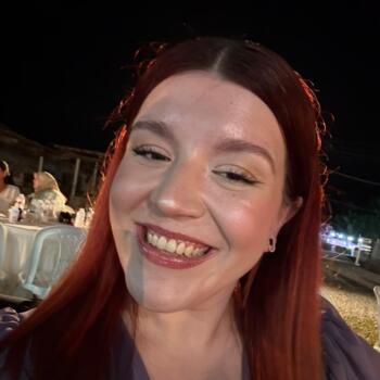 Babysitter in Kýrnos: Nermin