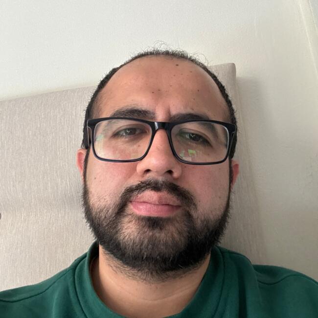 Trabajo para niñera en Lima: George