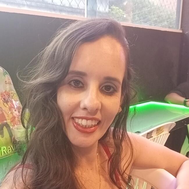 Babysitter in Cariacica: Aline