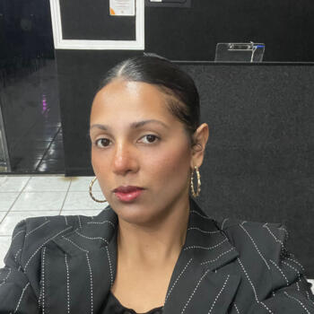 Babysitter Poá (São Paulo): Kariny