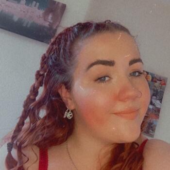 Babysitter in Doncaster: Sophie Jade