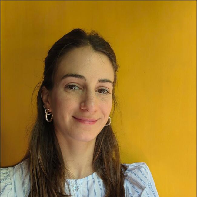 Babysitter in Paris: Paula