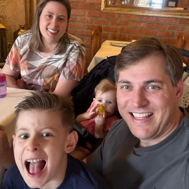 Emprego de babá em Cascavel: Joanny