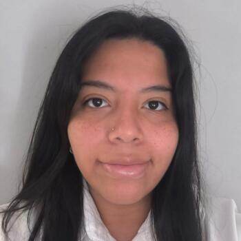 Babysitter in Madrid: Isabela