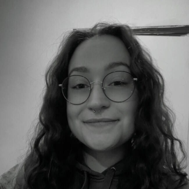 Babysitter in Restigné: Alizee