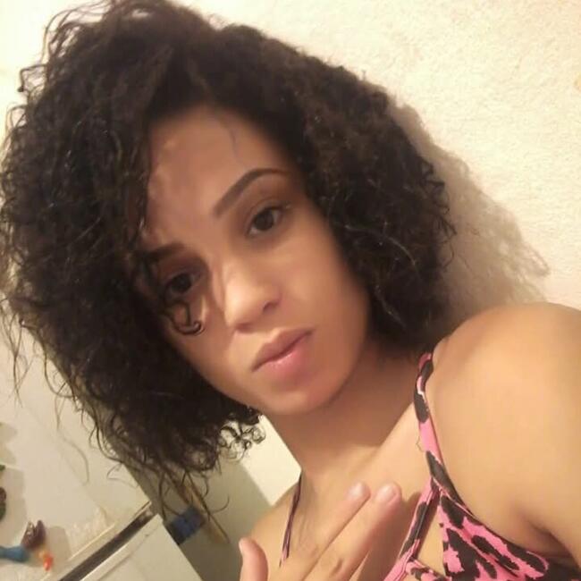 Emprego de babá em Divinópolis: Talita