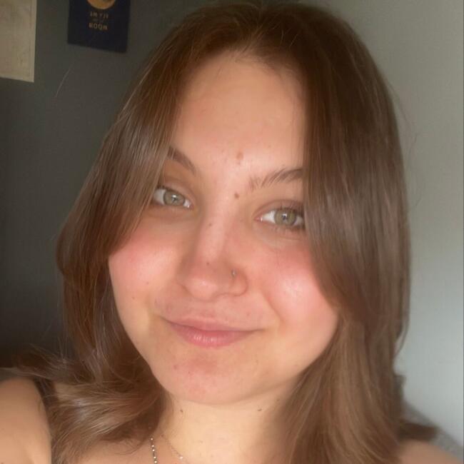 Babysitter in Clermont-Ferrand: Astrid