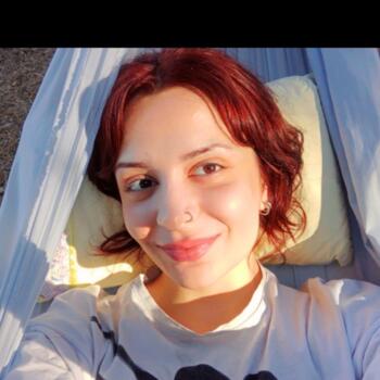 Babysitter in Istanbul: Asude