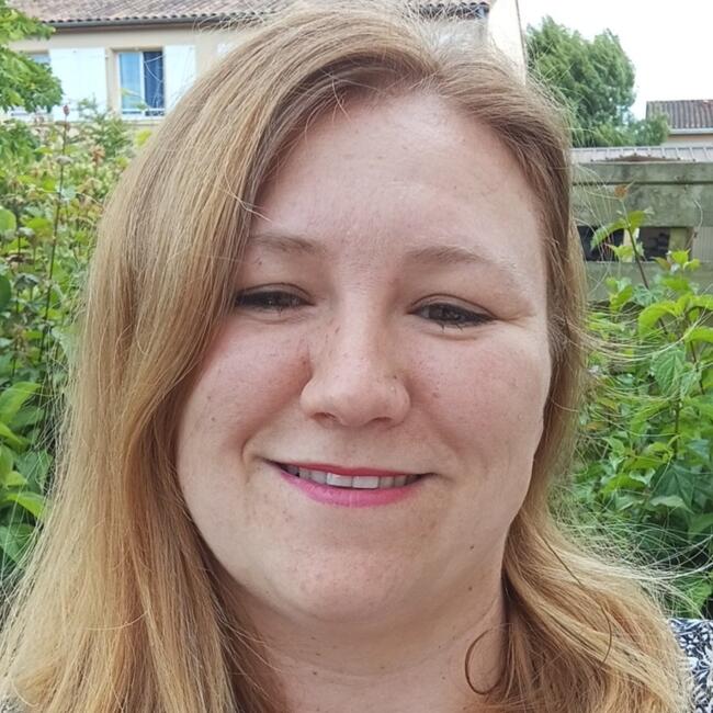 Babysitter in Vouneuil-sous-Biard: Charlotte