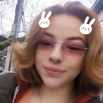 Baby-sitter in North Saanich: Kashmira