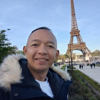 Babysitter in Paris: Ran